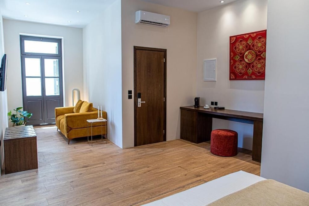 Epitome Suites
