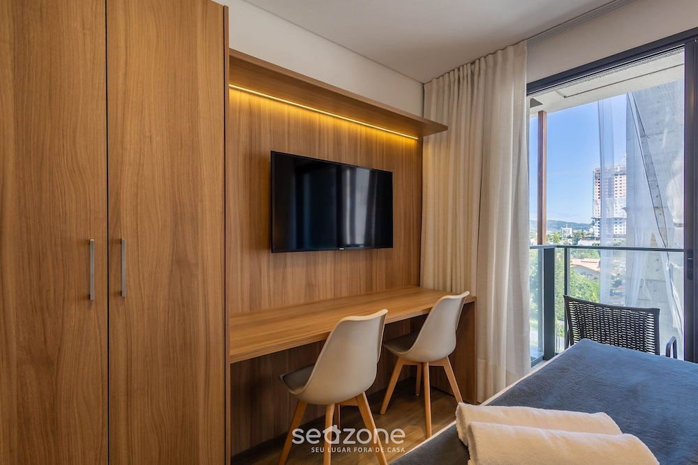 Studios With Side Sea View at Penha Spot PSO - L