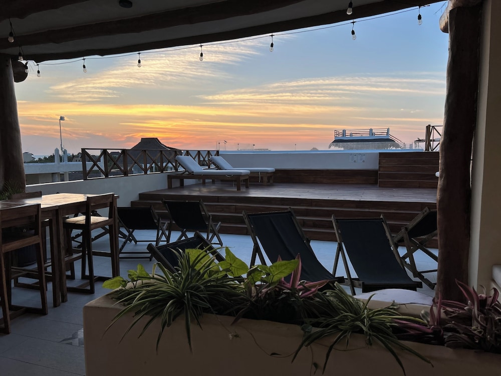SUNSTEPS CASA HOLBOX