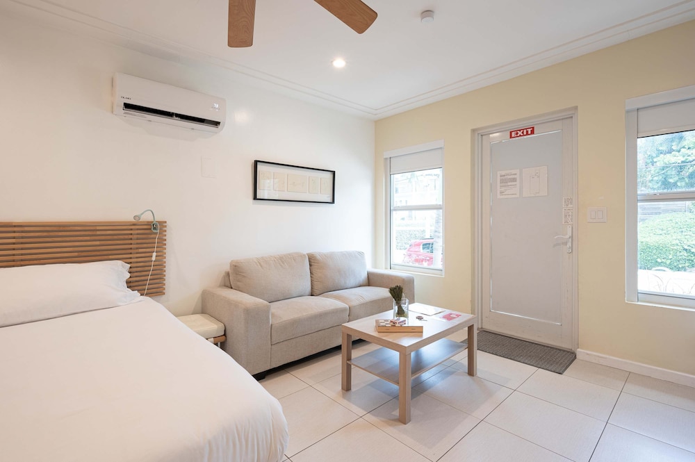 Casa Del Mar Beach Studio 3