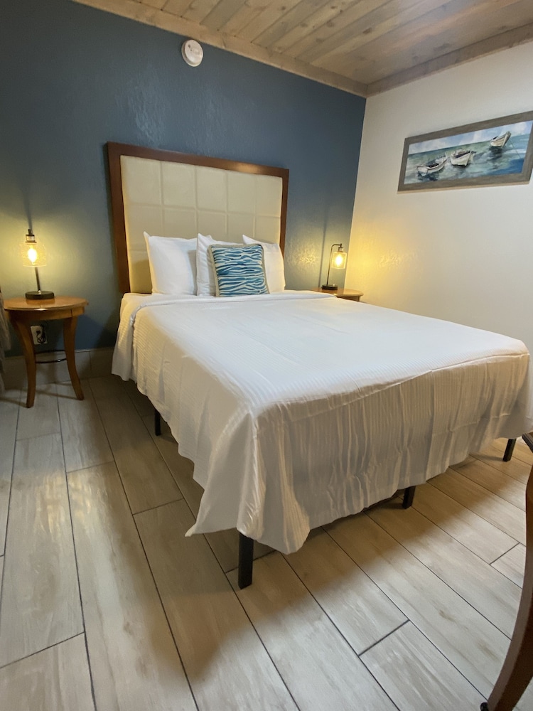 American Inn view 3