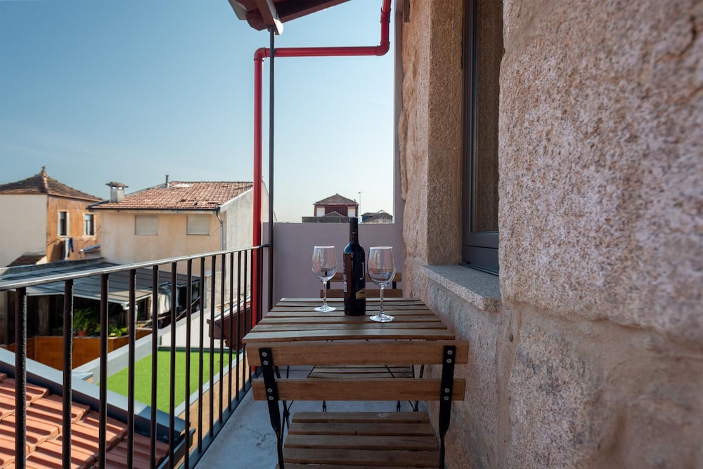 Mezzanine Stylish Apartment U