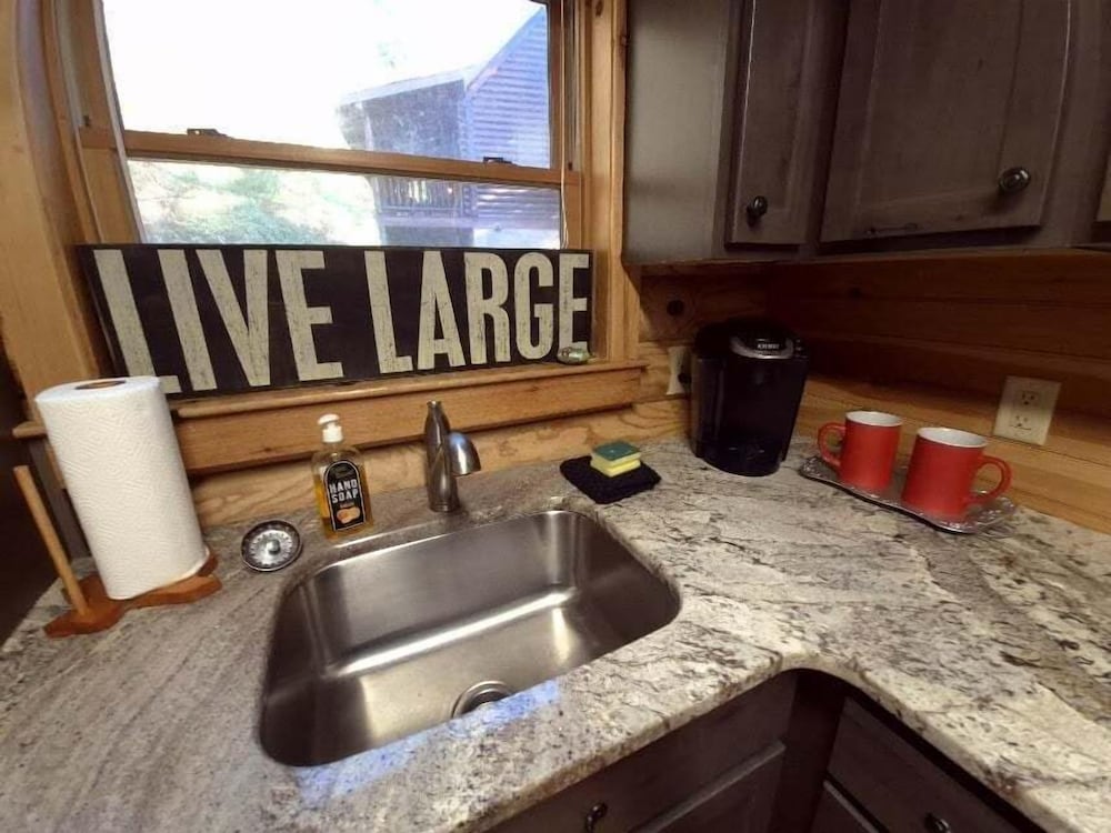 Reservation 2 Bedroom Cabin