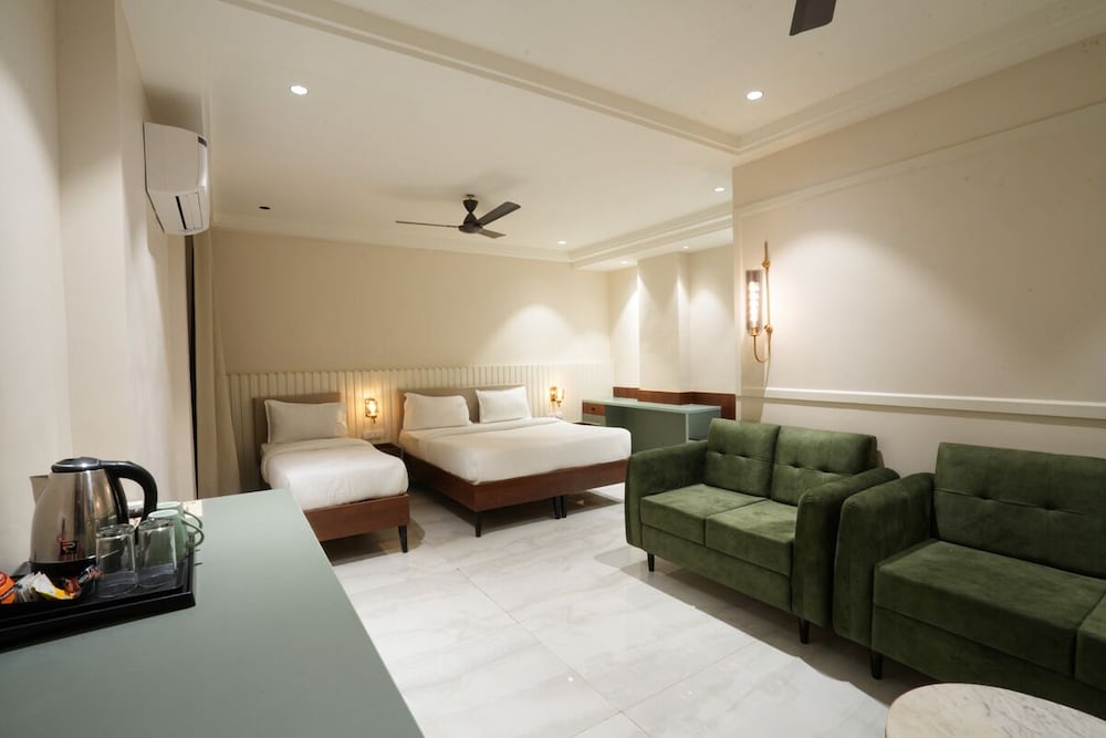 Hotel Square 36