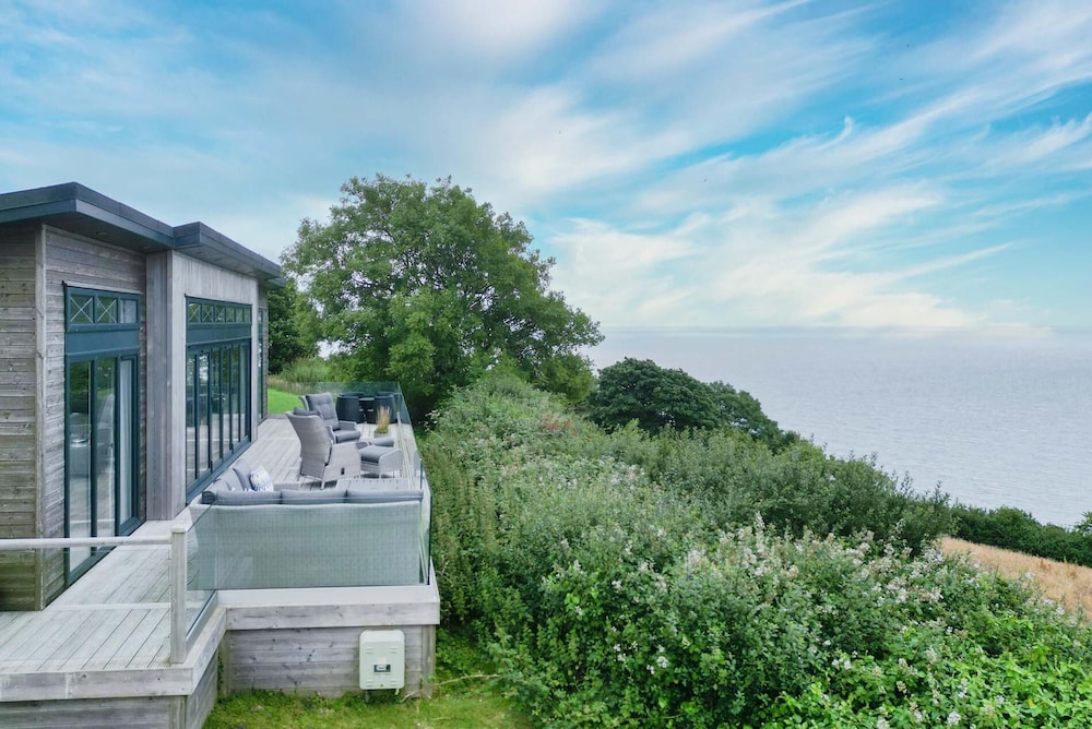 Shearwater 30 - 2 Bedroom Lodge - Summerhill