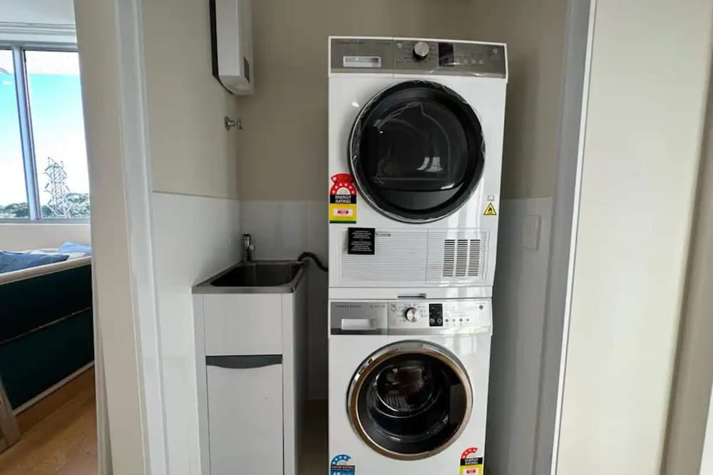 Brilliant 3 Month Corporate Rental With Balcony