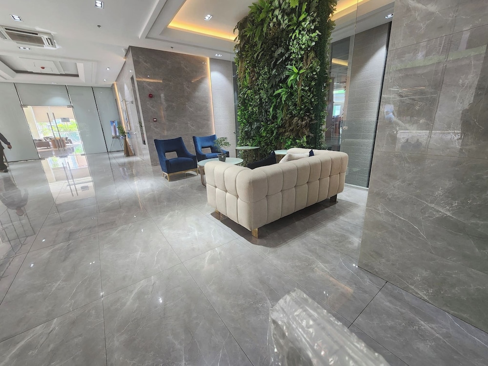 Cozy 1BR Condo in Mandaluyong City With City Skyline View
