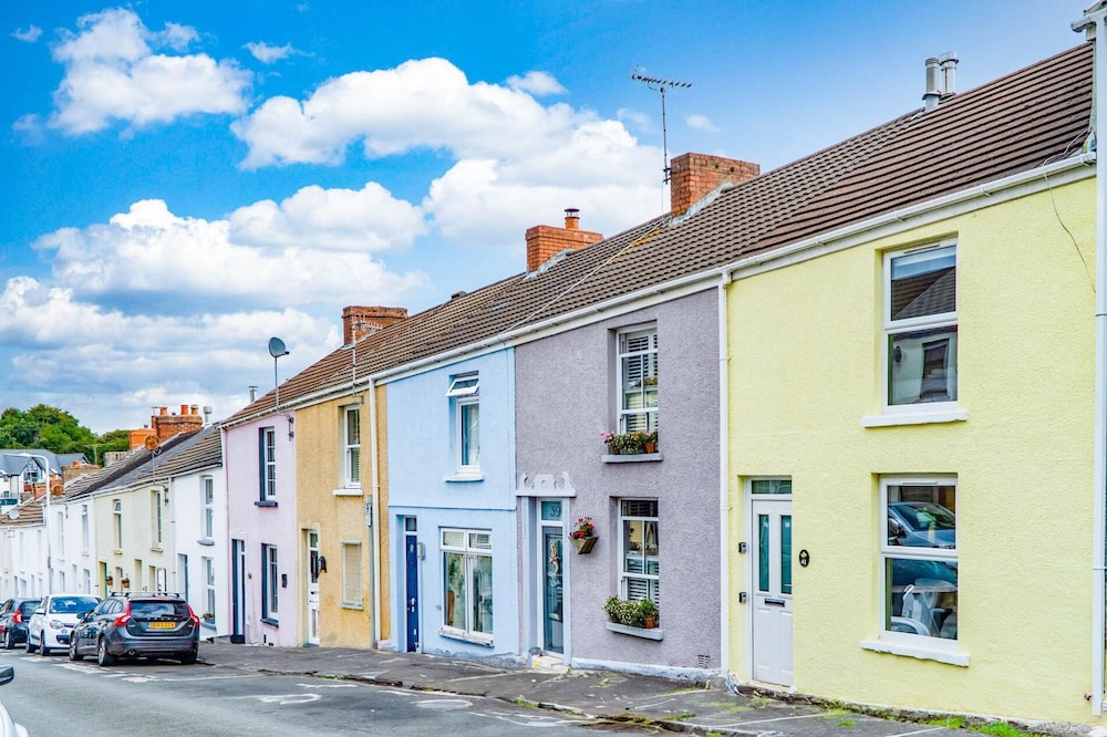 Woodville Road - 2 Bedroom House - Mumbles