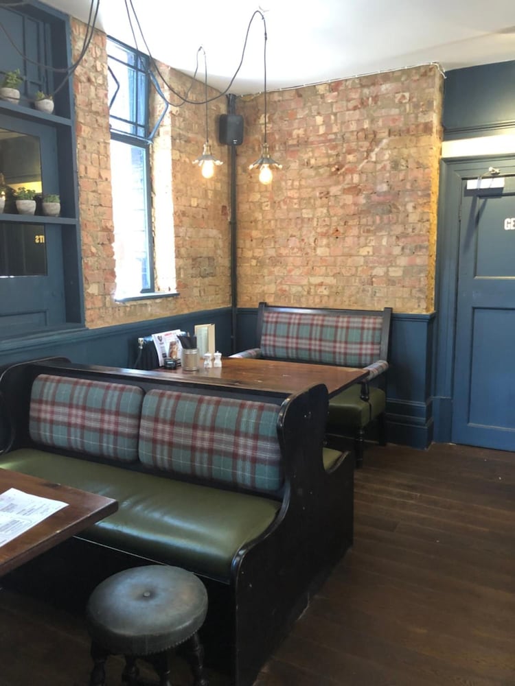 PubLove @ The Steam Engine - Hostel