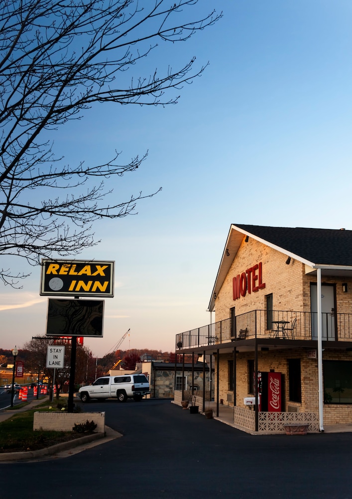 Relax Inn Motel