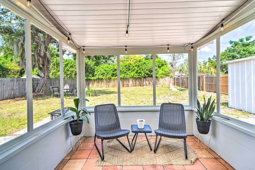Family-friendly Clearwater Home w/ Game Room!