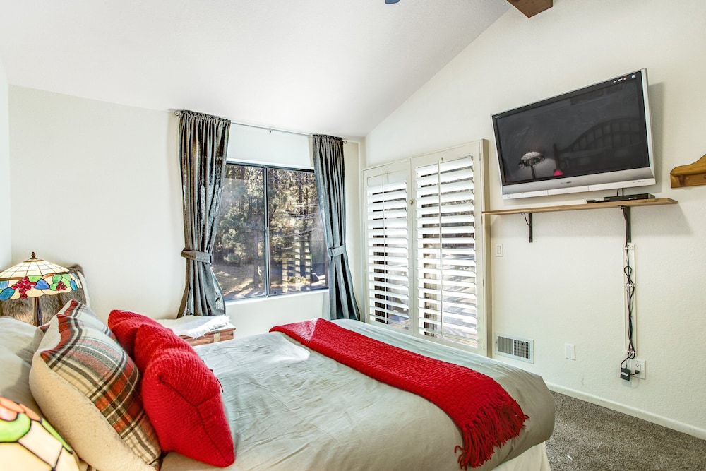 Summit Hideaway #445