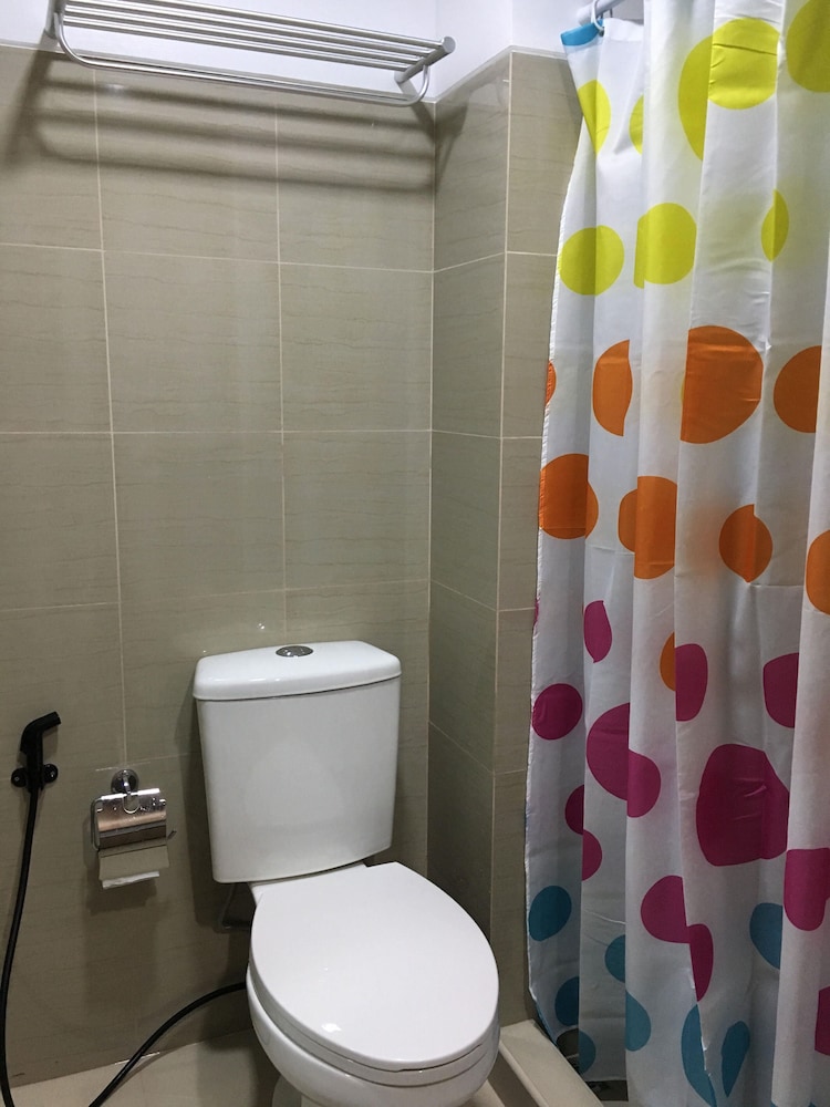 USP Suites at Shore Residences