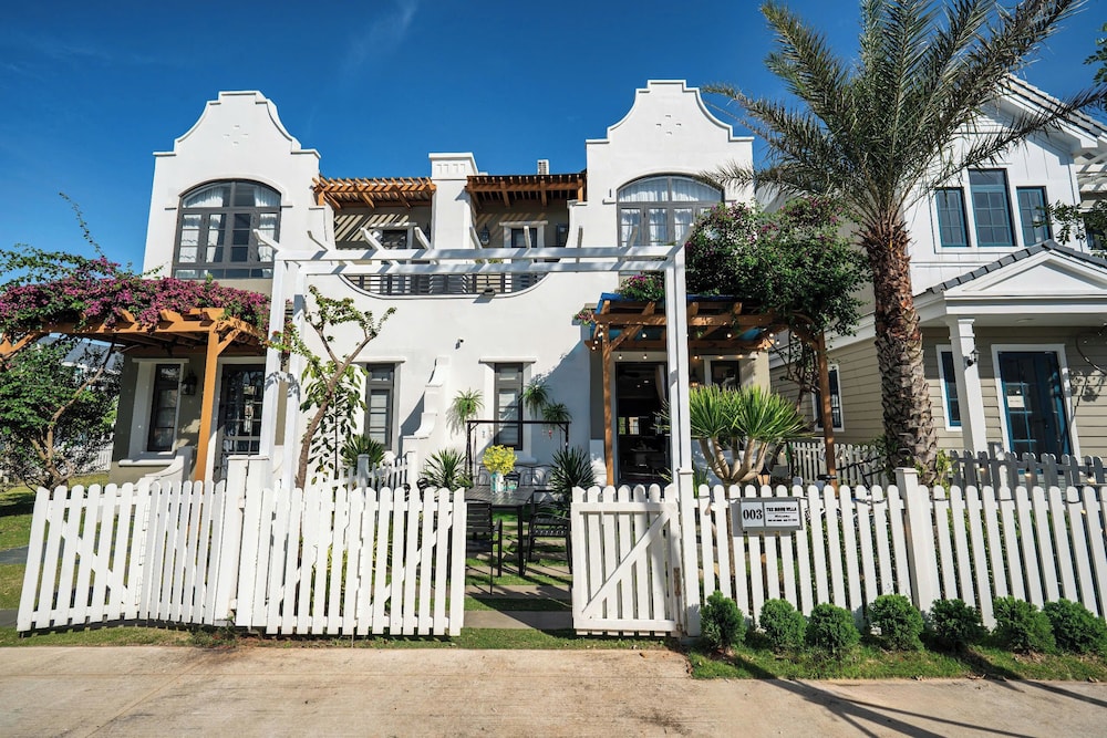 Luxury 4 bedroom villa