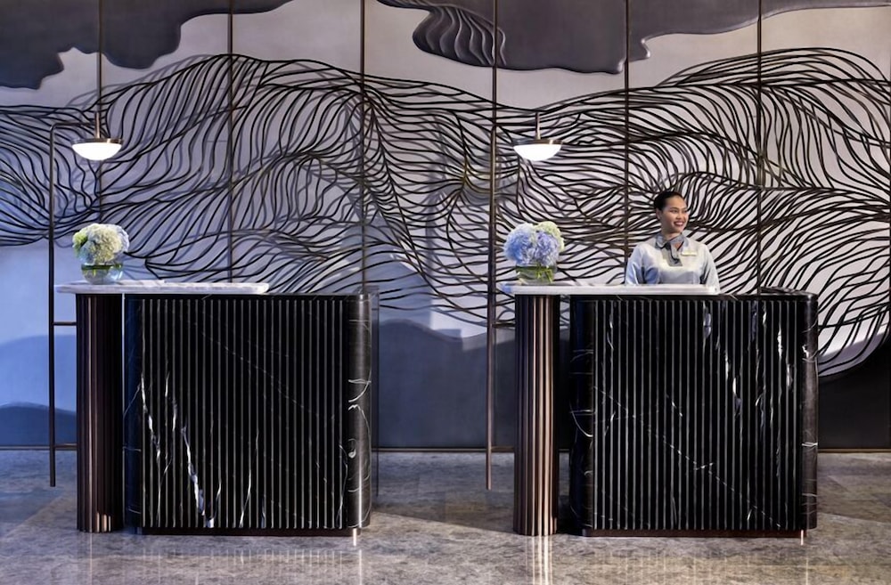 Momentus Hotel Alexandra 3