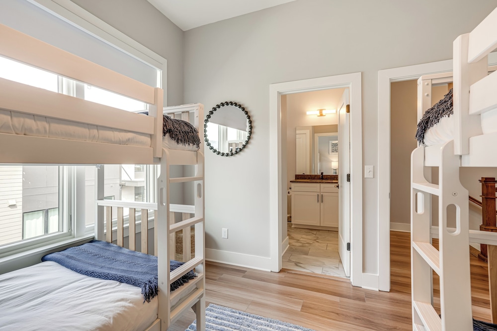 2 Mi to Dtwn: Walkable Retreat in Chattanooga!