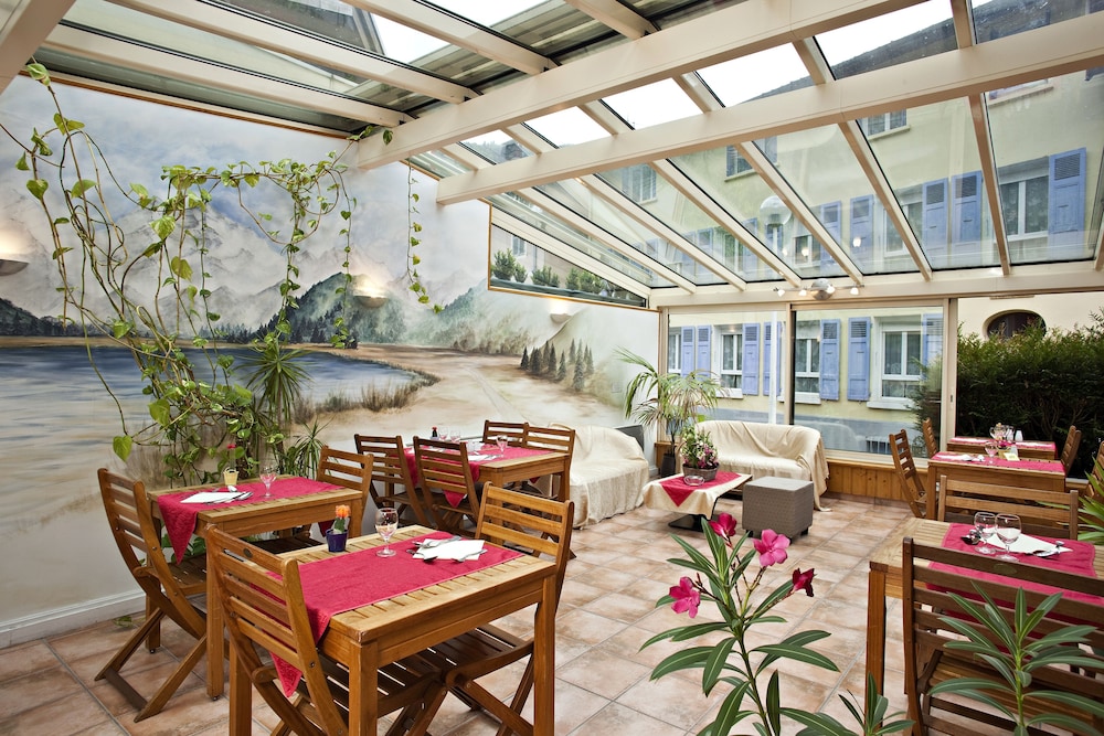 Brides-les-Bains Vacations - Hotel Athena - Property Image 3