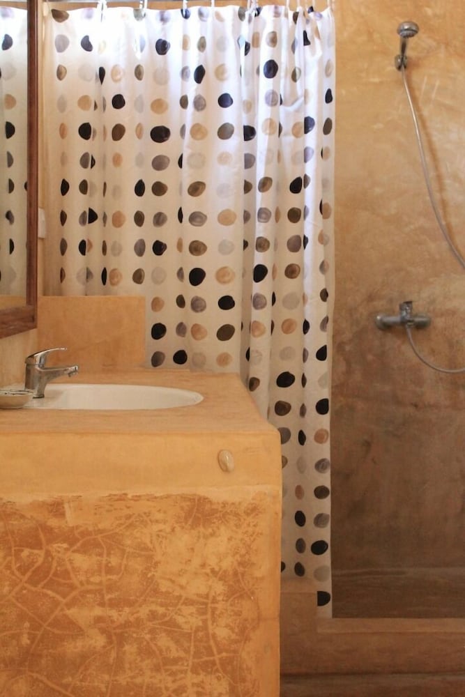 Casa Umoja Guesthouse
