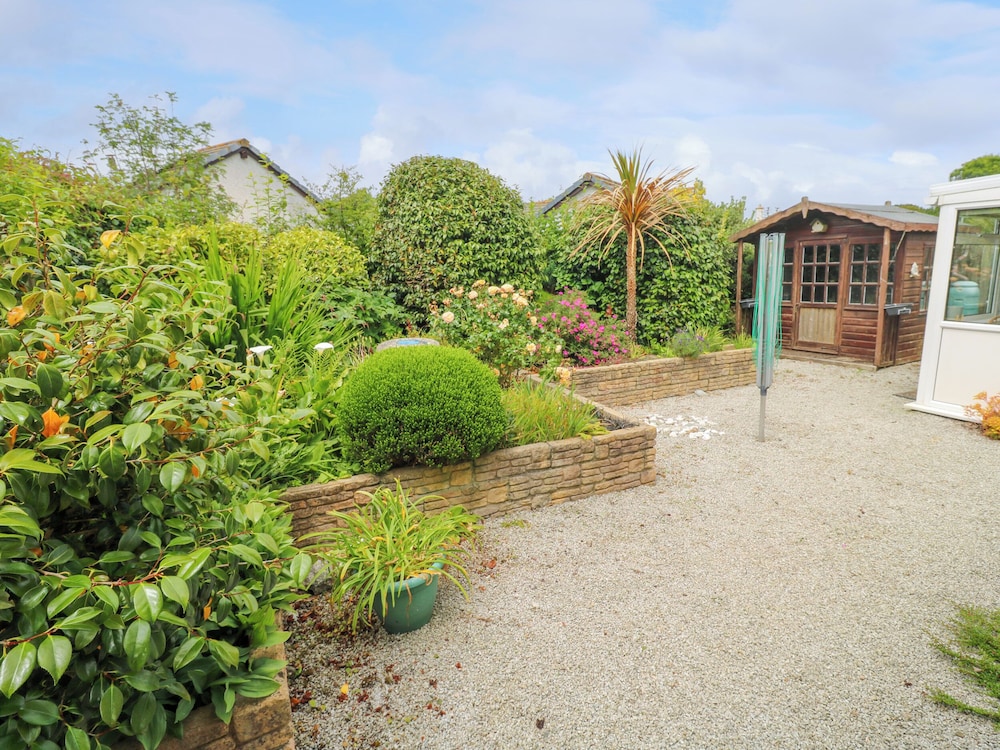 Alexandra Close