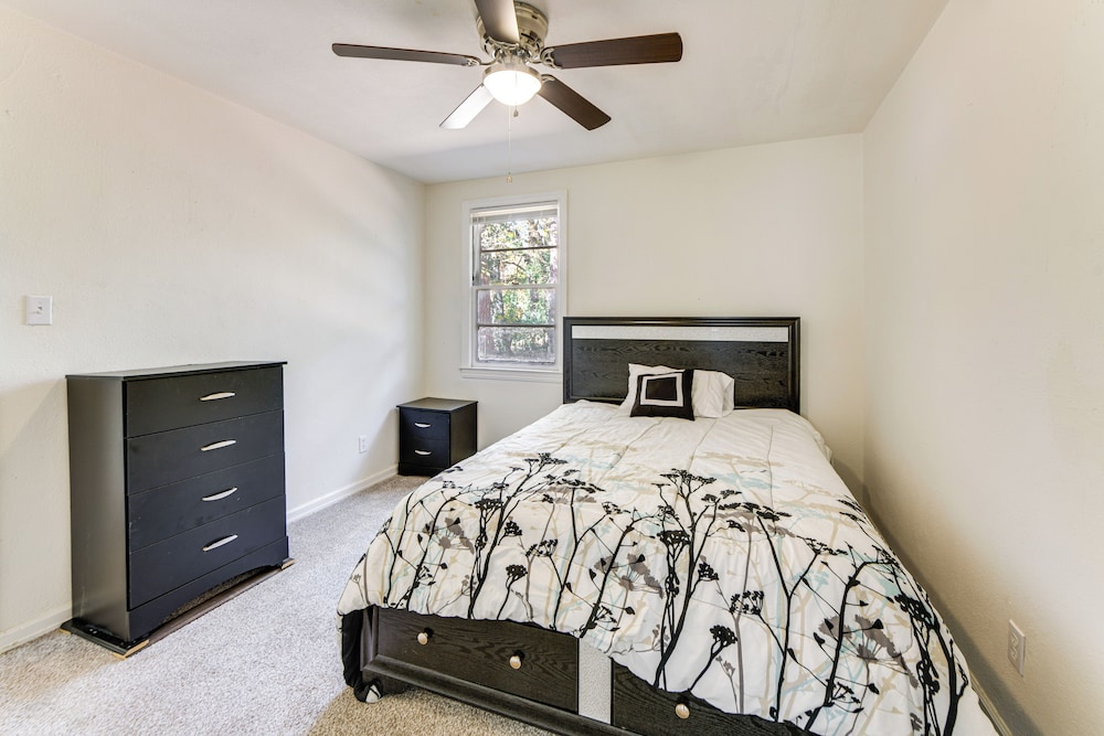 1 Mi to Chattahoochee Riverwalk: Cozy Home Base