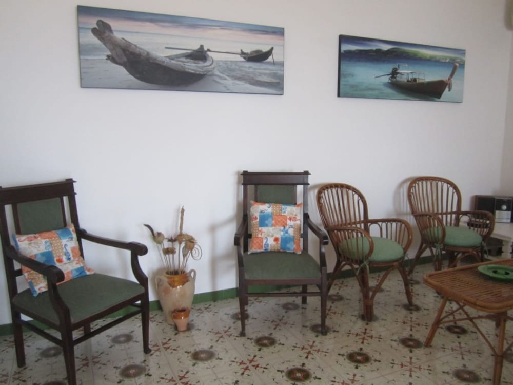 lounge
