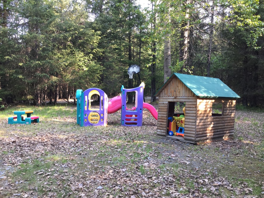 Renfro's Lakeside Retreat - Cabin's and R.V. Park