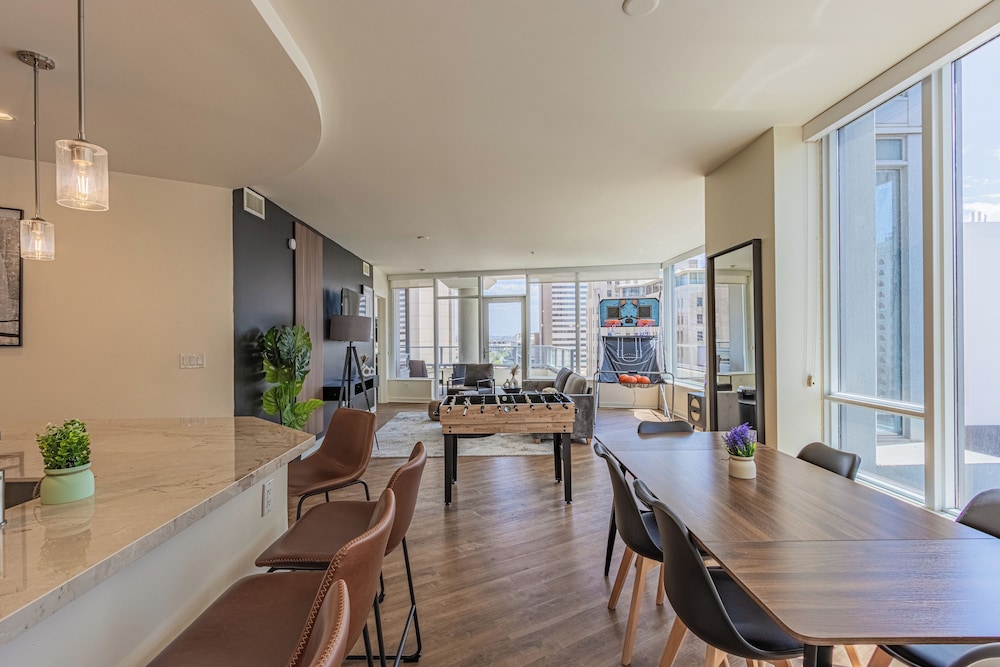 ROVE LIVING/KL - 44 Monroe