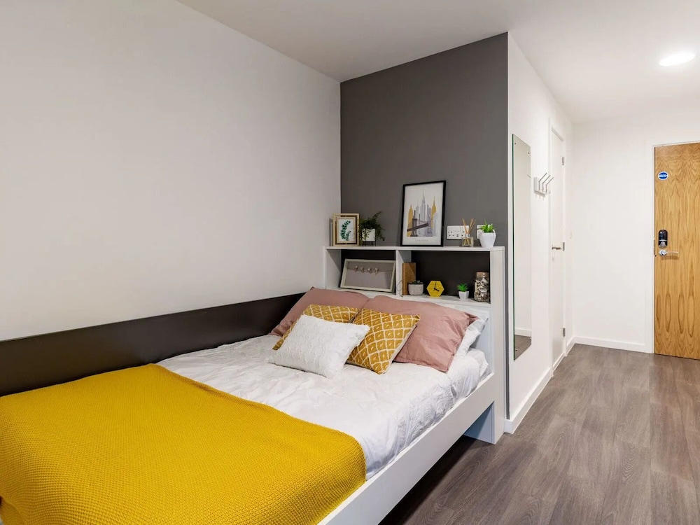 Student Only at Pavilion Court in Wembley