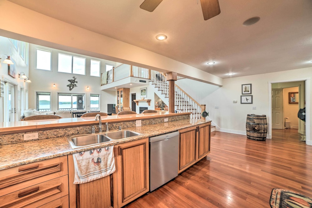 3,000 Sq Ft A-frame Home on Kentucky Lake w/ Dock!