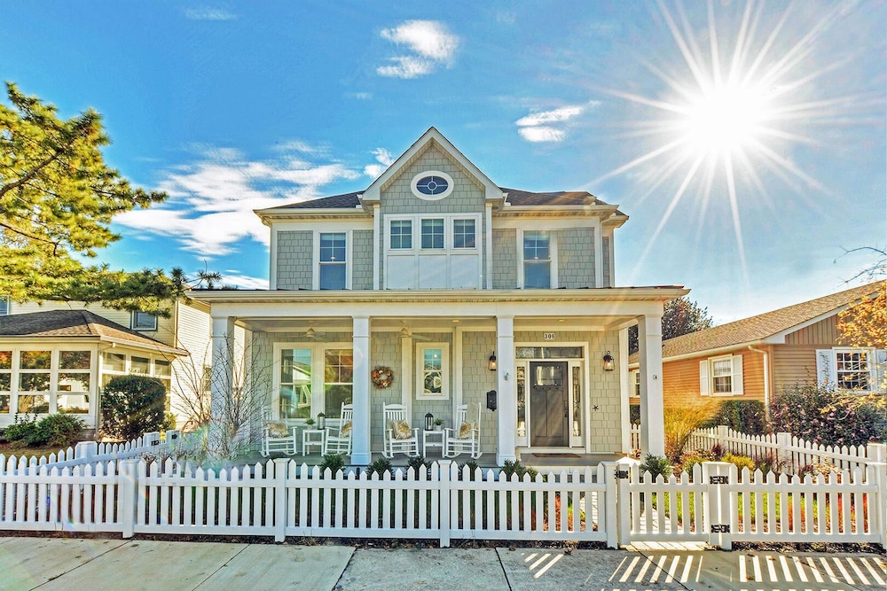 Laurel Street 306