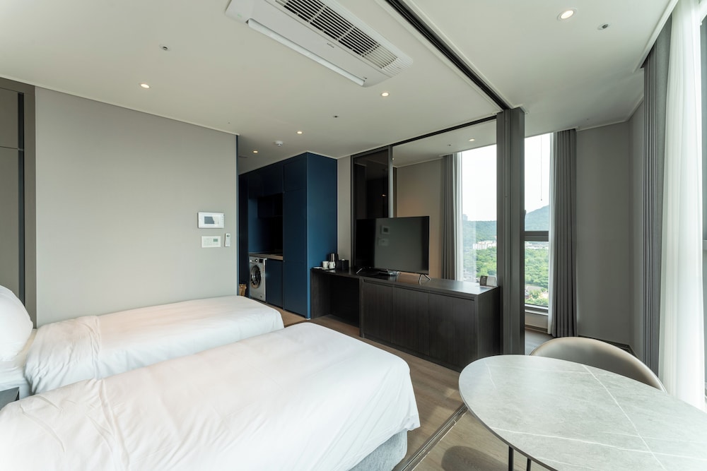 HOMES Stay MyeongDong 7