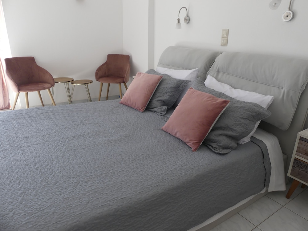 AMZ Apartments