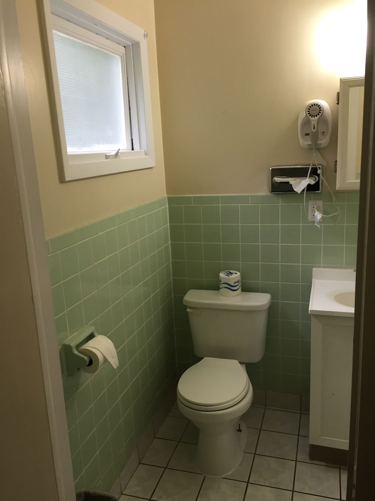 Double A Motel