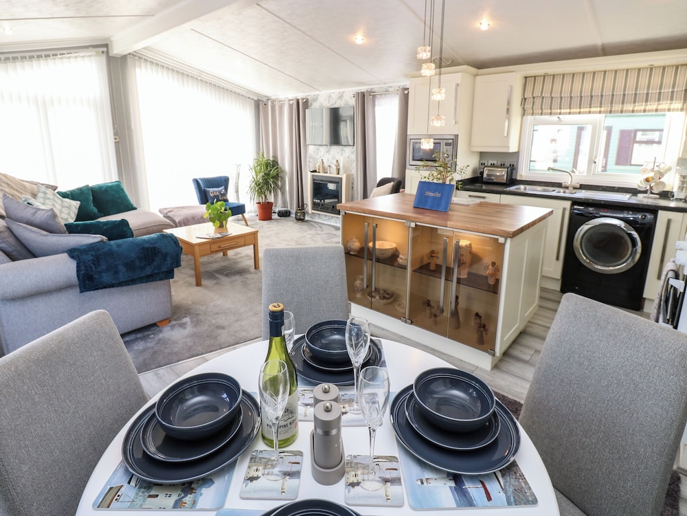 A and C Lodge-plot 21