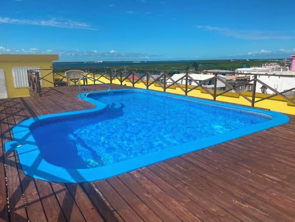 Paradise Suites & Residence