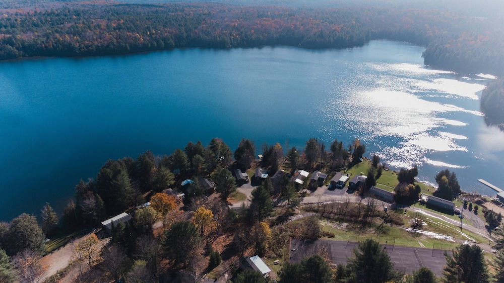 Great Blue Resort Bonnie Lake Resort