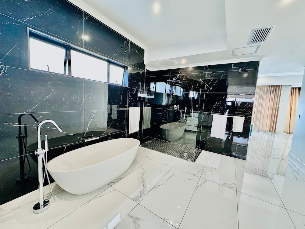 H & H Boutique and Spa