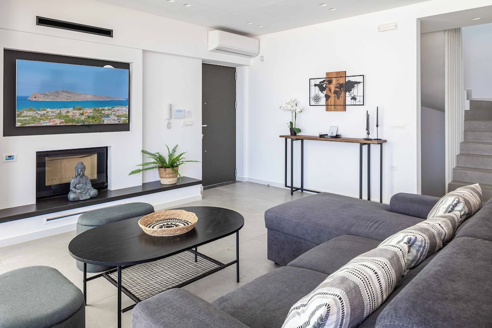Kamelia Villa 1
