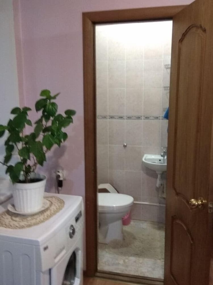 Guest House on Griboedovsky 27a - hostel