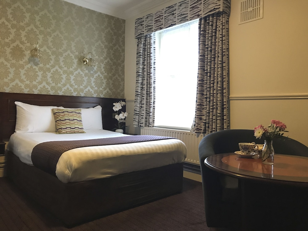Kilkenny Vacations - The Club House Hotel - Property Image 5