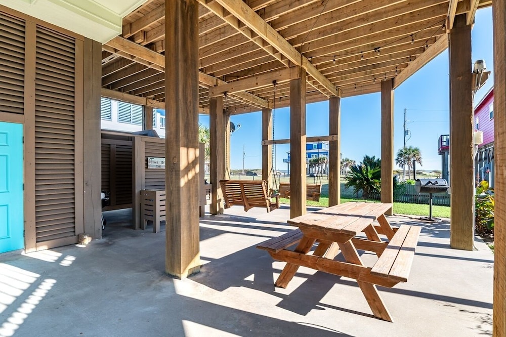 Deja View 3 Bedroom Home