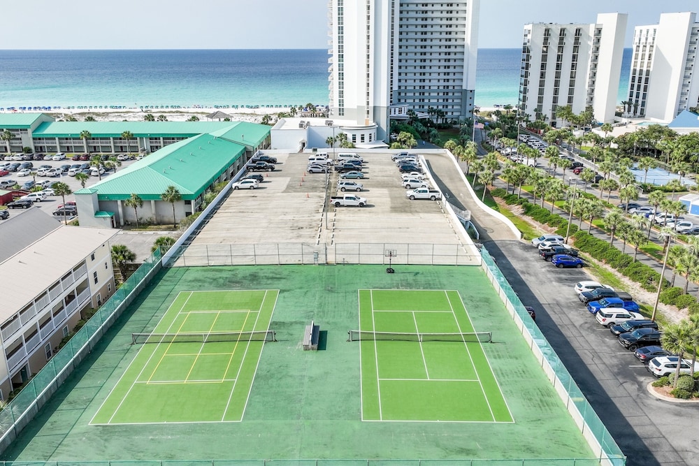 Pelican Beach Resort by Panhandle Getaways