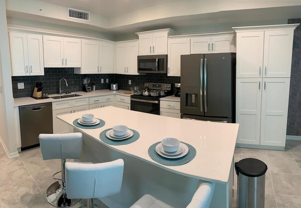 To Infinity And Beyond Storey Lake Resort By Shine Villas 2 Bedroom Condo