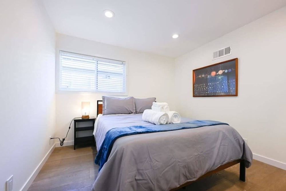 @ Marbella Lane - Exquisite Home 3BR