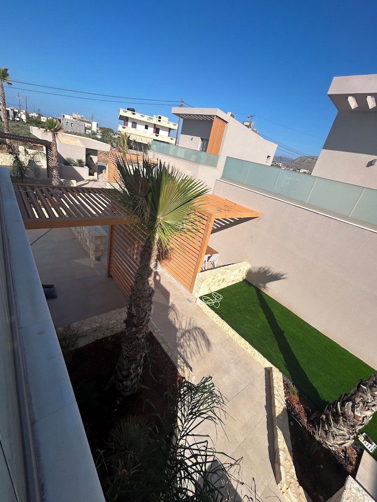 Lumina Sense Villas