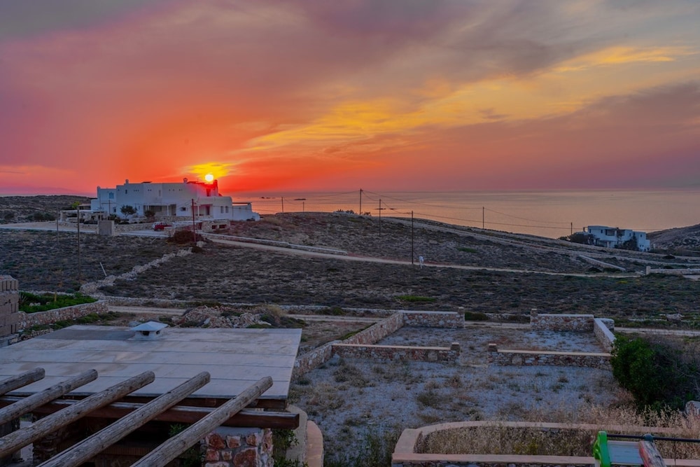 Villa Ioanna for 10 - Allparos Villas