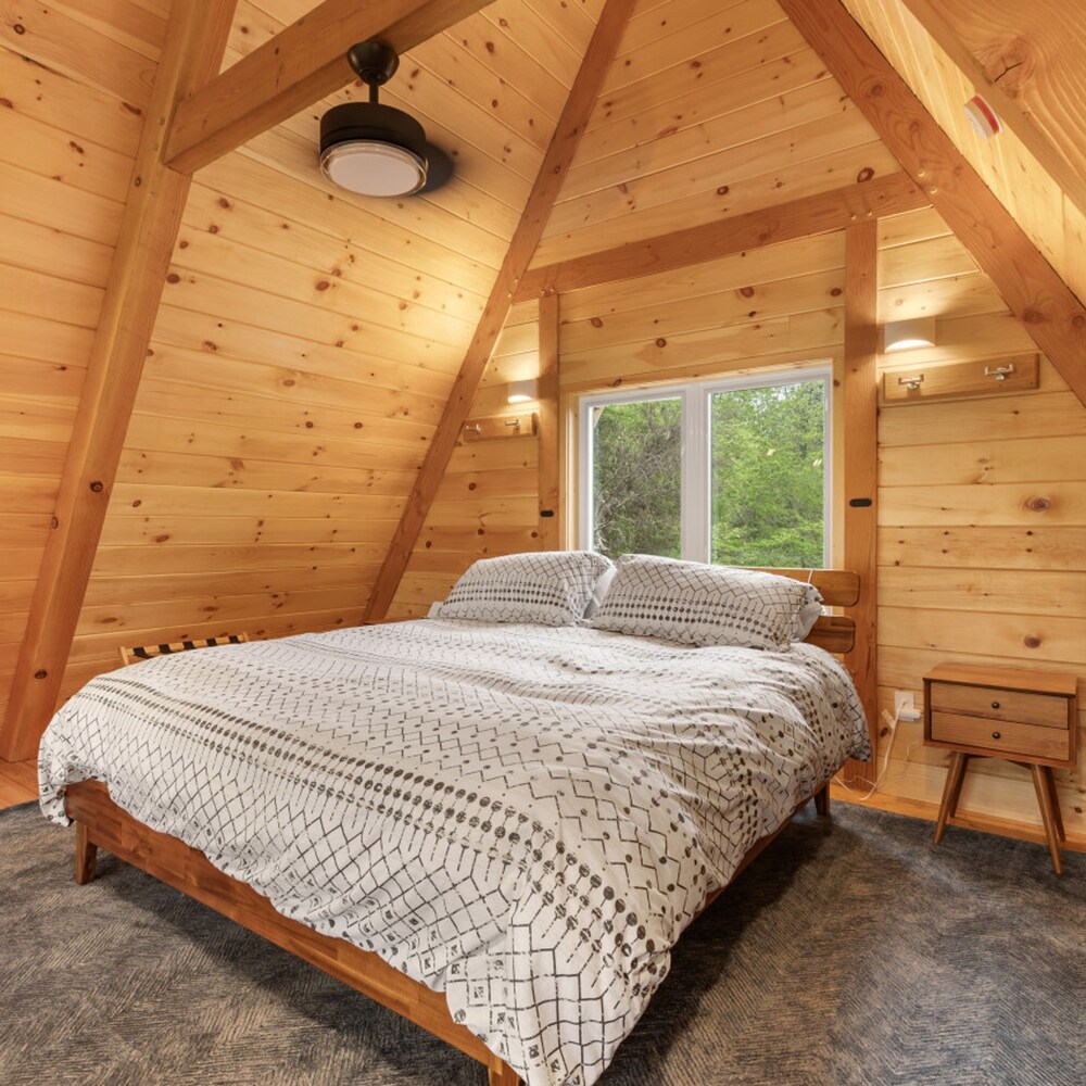 Birch Haven Tree House Directly ON Trail view 3