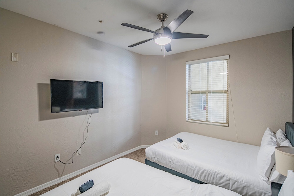 ROVE LIVING/KL - The Fredrick Tempe