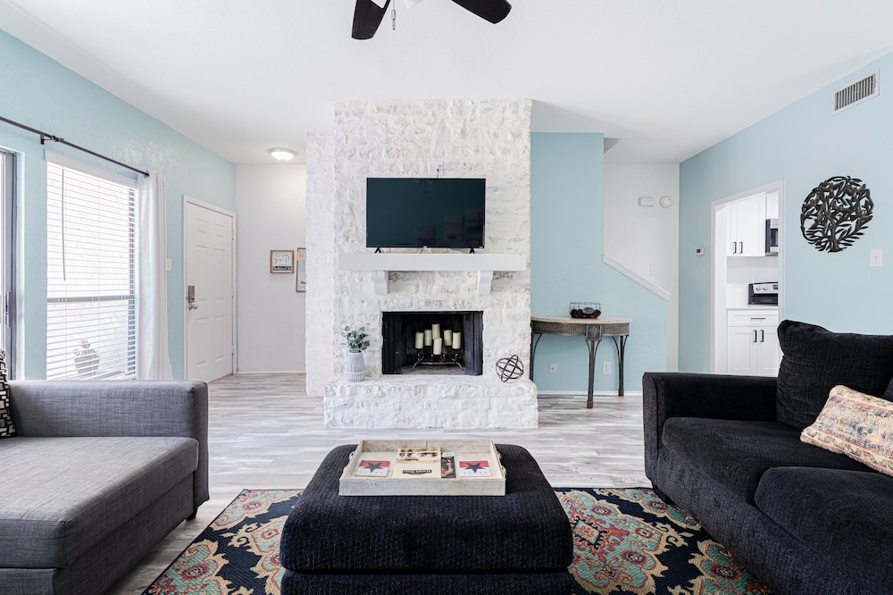 Horseshoe Bay Townhome w/ Water Access! - Property Image 15