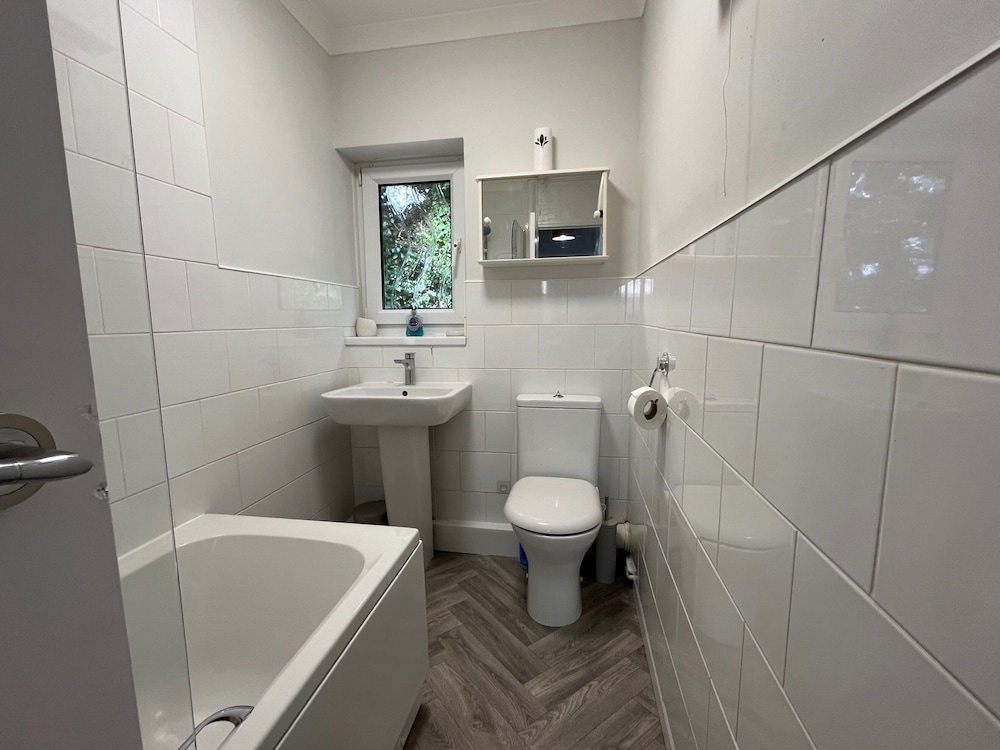 Seaside Haven Retreat - 2 Bedroom Apartment
